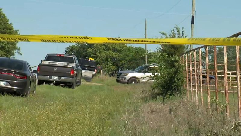 Oklahoma sex offender fatally shot his wife, her 3 kids and 2 teen girls before killing himself, police say picture image
