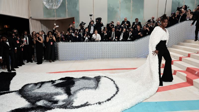 Extravagant trains pulled up at this years Met Gala CNN Extravagant trains pulled up at this years Met Gala CNN
