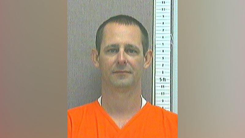 Oklahoma bodies found Convicted sex offender Jesse McFadden and 2 teen girls among 7 bodies found at his home photo