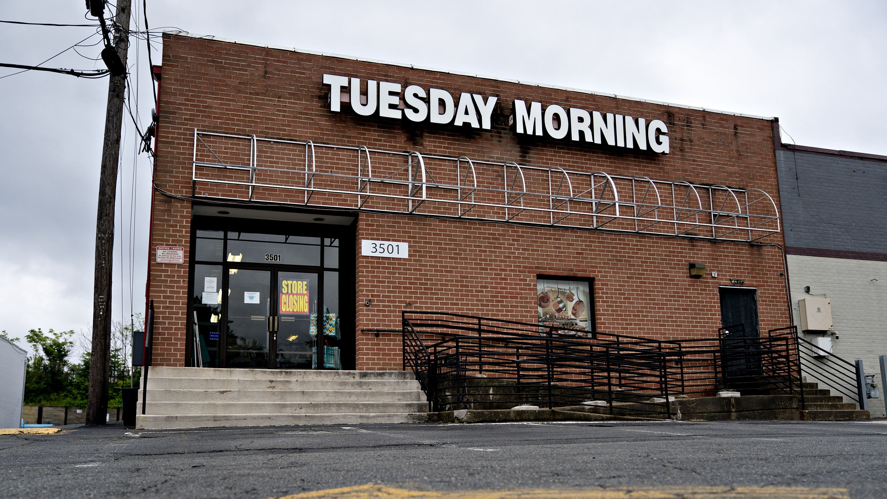 Tuesday Morning stores are going out of business