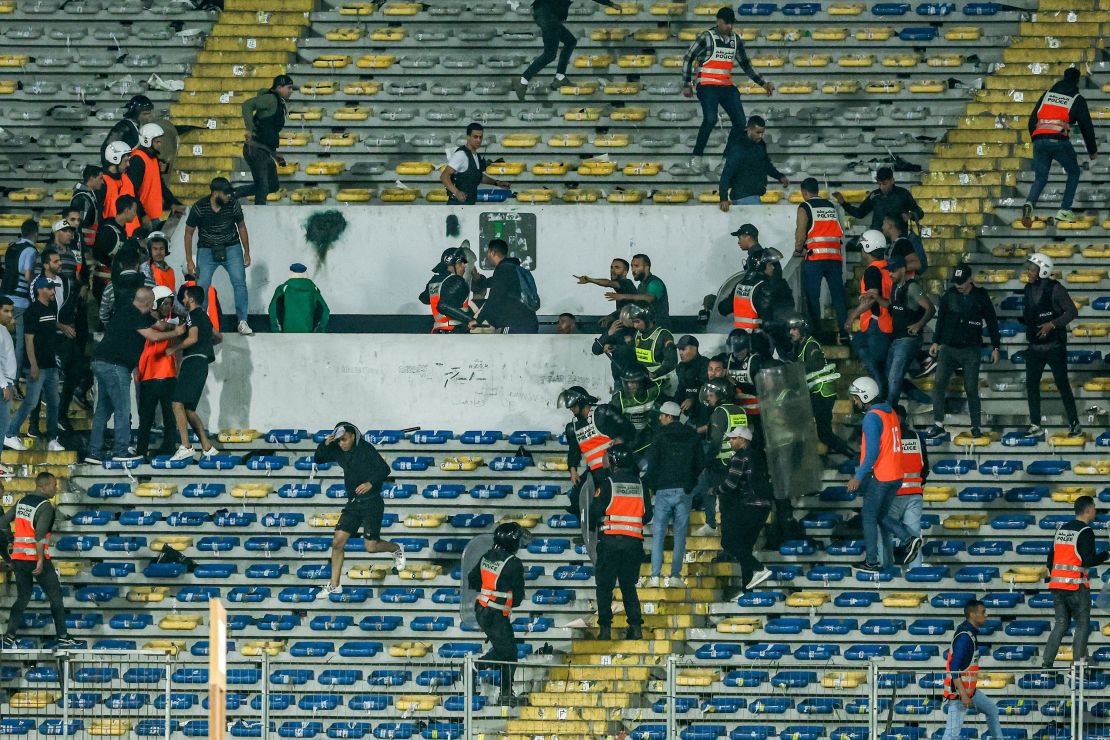 There was also unrest in the stands during the match between Raja Casablanca and Al Ahly.