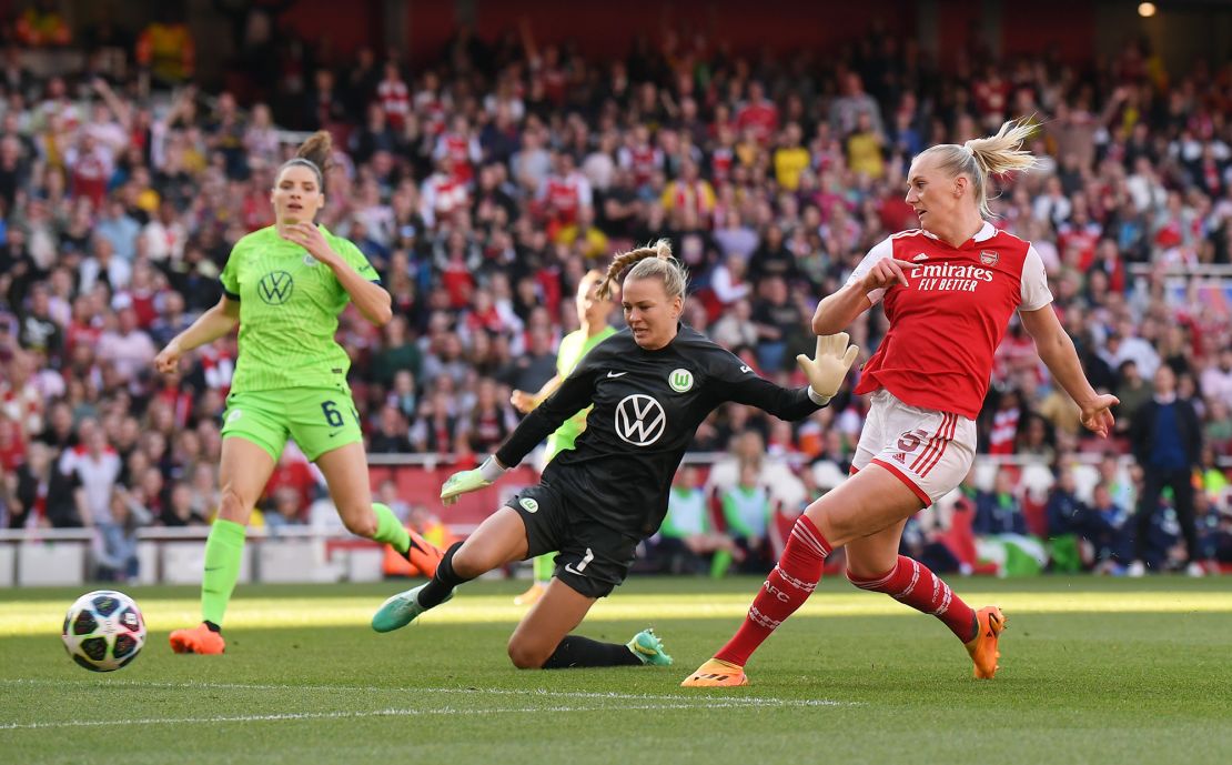 Blackstenius scores the opening goal against Wolfsburg. 