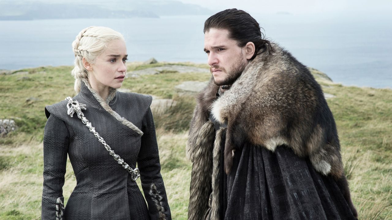 (From left) Emilia Clarke and Kit Harington in 'Game of Thrones.'