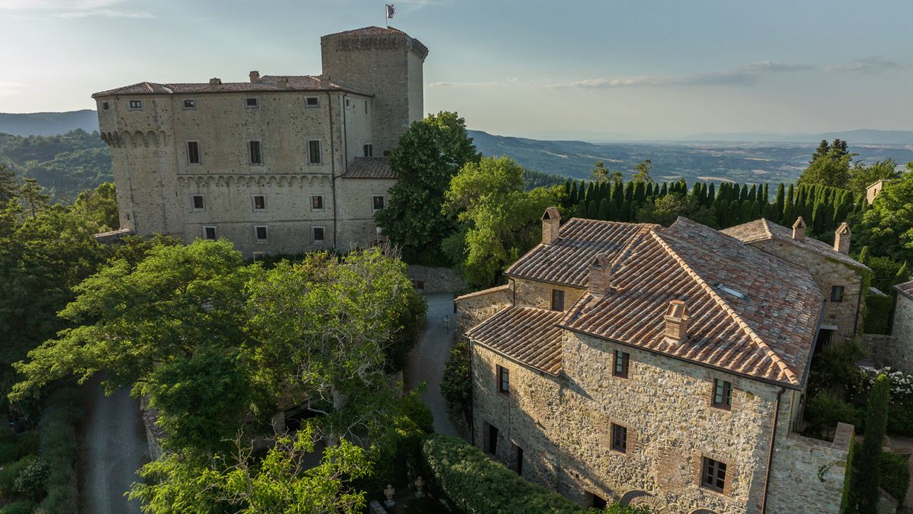 The stunning castle is perched 650 meters above sea level in the municipality of San Casciano dei Bagni, near the border of Tuscany and Umbria.