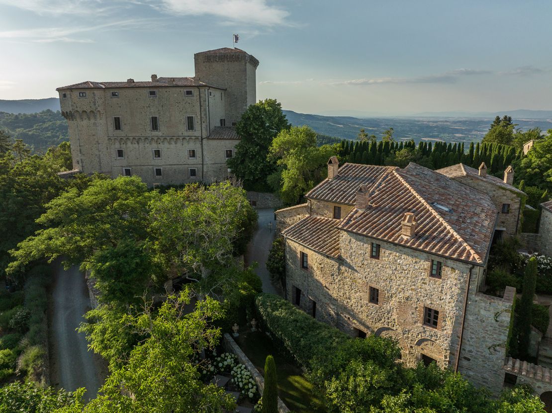 The stunning castle is perched 650 meters above sea level in the municipality of San Casciano dei Bagni, near the border of Tuscany and Umbria.