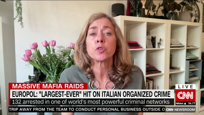 exp Europe italy mafia arrests FST 050401ASEG2 cnni world_00002001.png