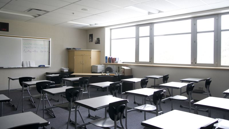 NextImg:Test scores for 8th-grade students decline in US history and civics following prior declines in math and reading, report says | CNN