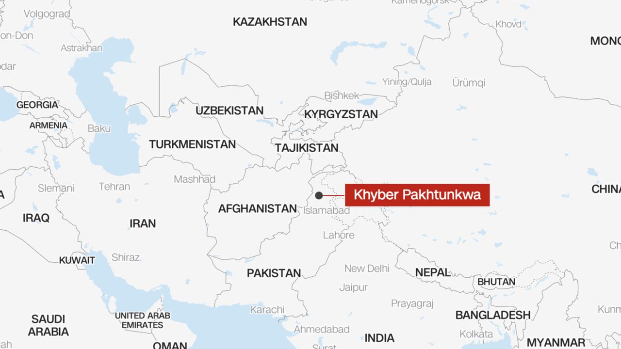 Delapan staf sekolah ditembak mati di Pakistan utara