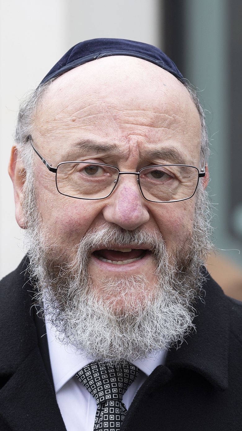 uk-s-chief-rabbi-will-walk-to-king-charles-coronation-to-keep-shabbat-laws-cnn