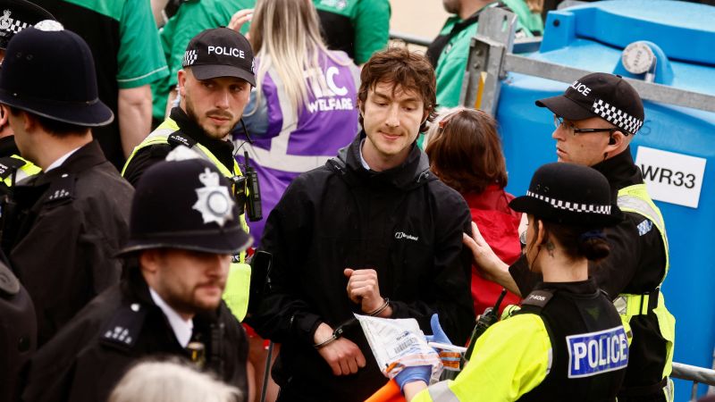 NextImg:'Something out of a police state': Anti-monarchy protesters arrested ahead of King Charles' coronation | CNN
