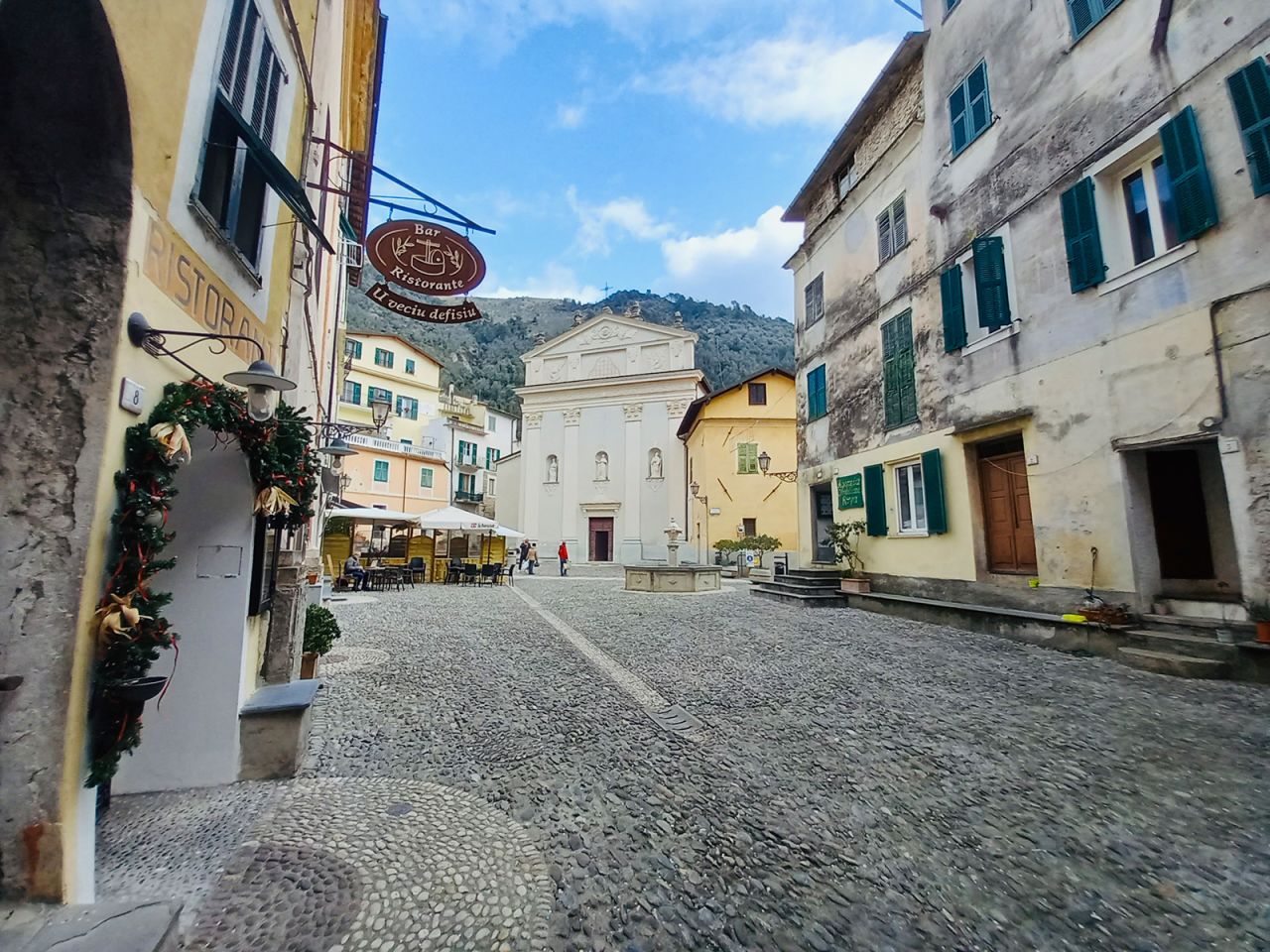 The town only has the pizzeria and one restaurant open year-round.