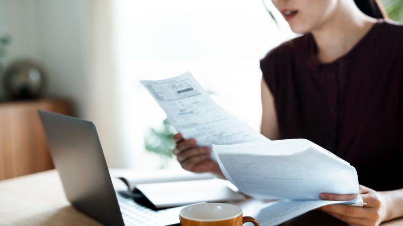 NextImg:6 money tips for new grads | CNN Business