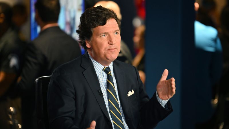 Tucker Carlson announces plans to relaunch his show on Twitter