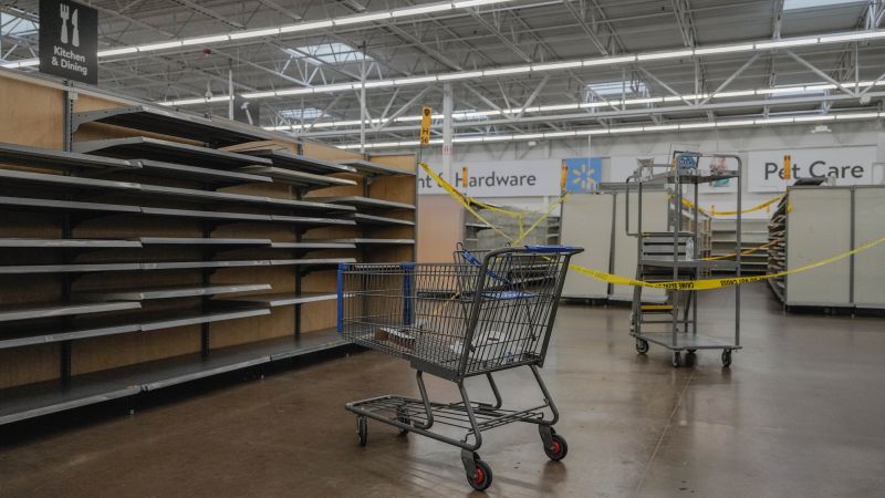 You are currently viewing The real reasons stores such as Walmart and Starbucks are closing in big cities – CNN