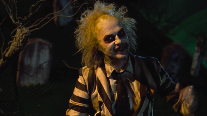Hollywood Minute: ‘Beetlejuice’ getting a sequel in 2024 | CNN