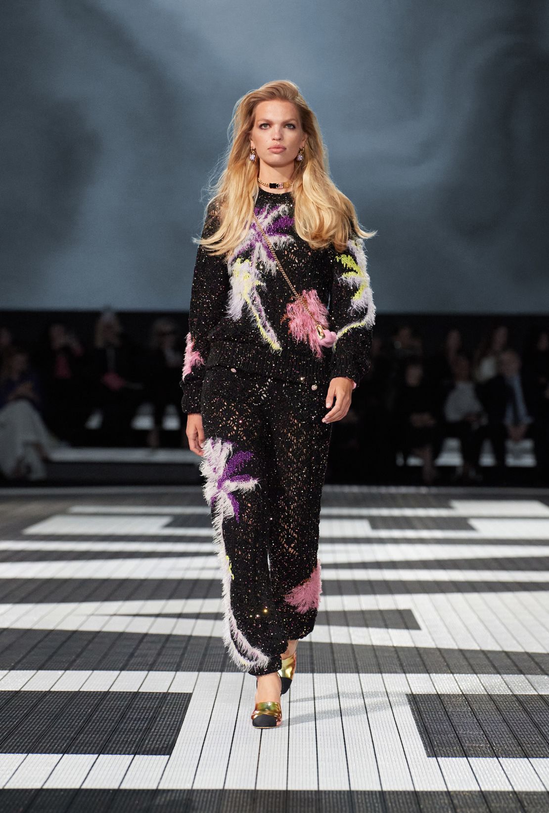 Alma Jodorowsky attends the Chanel Womenswear Spring/Summer 2022