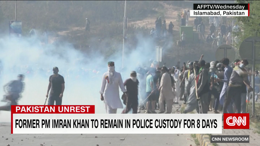 exp Pakistan Khan custody violence lklv ivan watson FST 051112ASEG1 cnni world_00002001.png