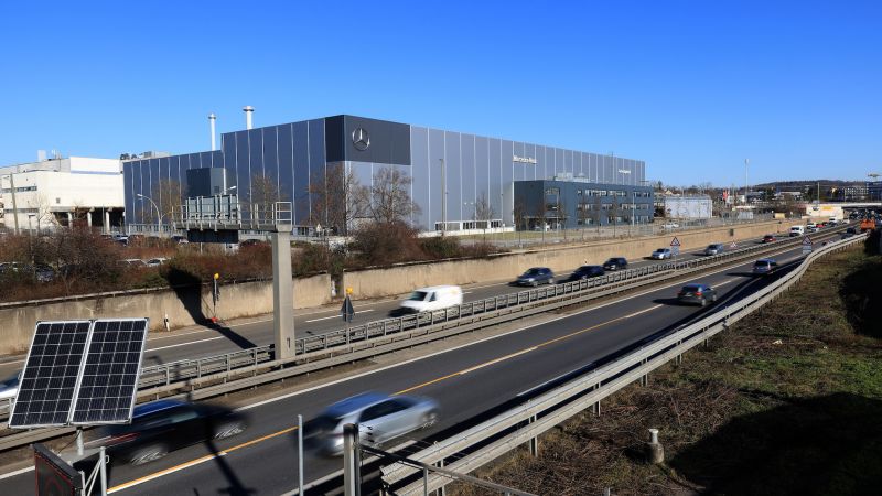 NextImg:One dead in shooting at Mercedes-Benz plant in Germany | CNN Business