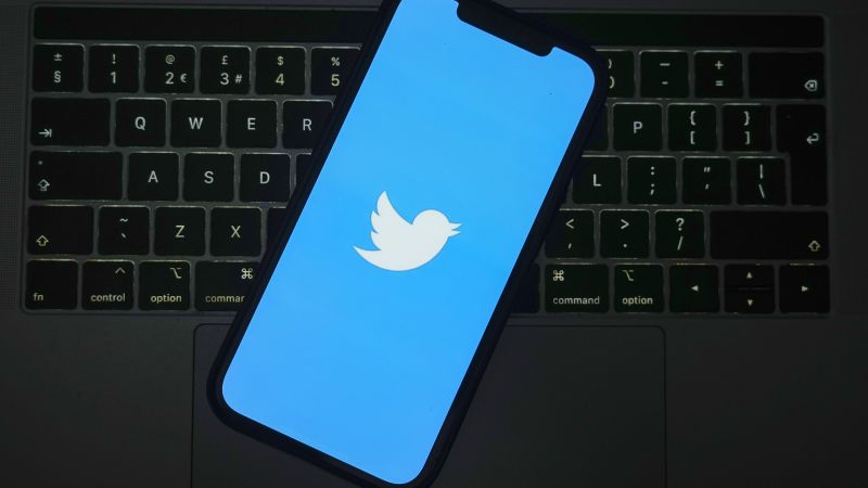 NextImg:Twitter's new encrypted message feature criticized by security and privacy experts | CNN Business