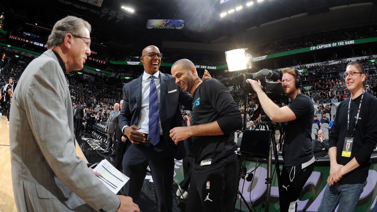 Tony Parker #9 of the Charlotte Hornets greets Sean Elliott prior to the game on January 14, 2019 at the AT&T Center in San Antonio, Texas.