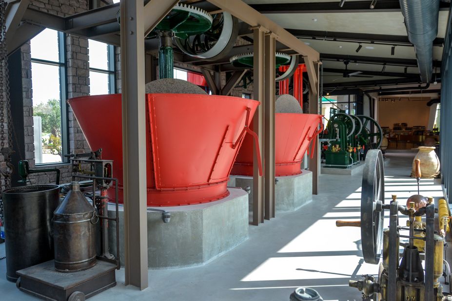 <strong>Grist to the mill: </strong>At Kürşat Ayvalık's oil mill you can see how the process works. 
