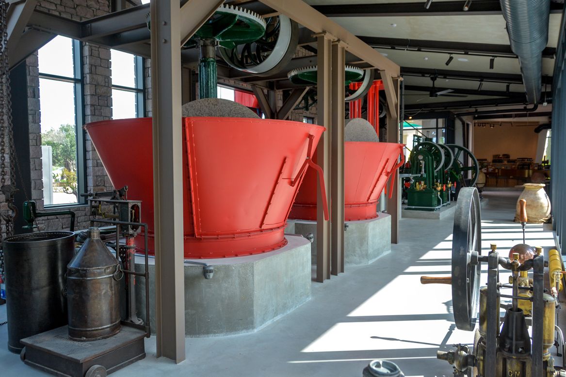 <strong>Grist to the mill: </strong>At Kürşat Ayvalık's oil mill you can see how the process works.