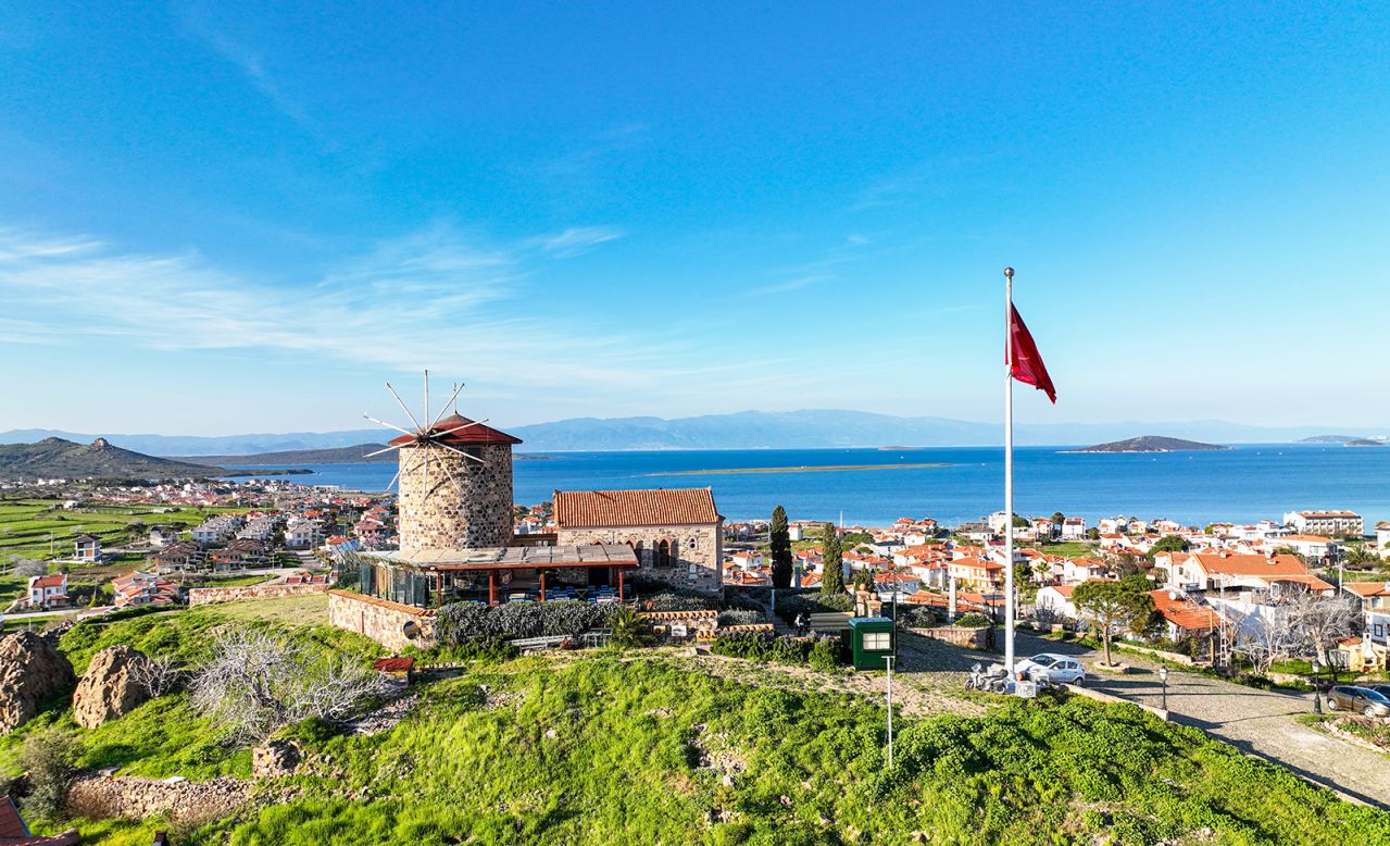 <strong>Island life: </strong>Breezy Cunda island is connected by a causeway to the mainland.