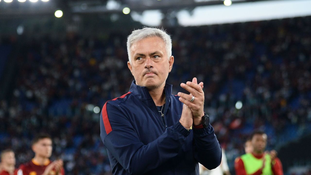 Jose Mourinho is the current manager at Italian club Roma.