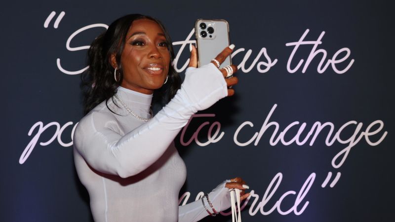 NextImg:Shelly-Ann Fraser-Pryce says she had to 'preserve my name' with crushing win at son's sports day | CNN
