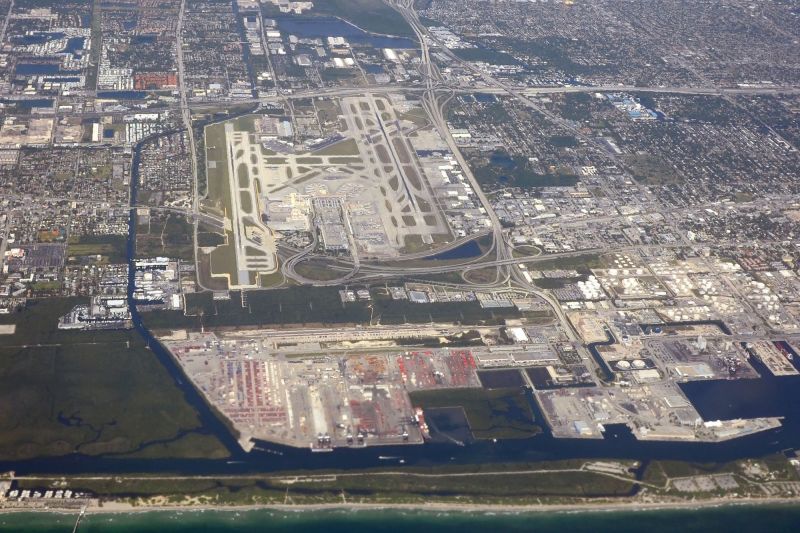 230514030927-01-ft-lauderdale-airport-aerial-042016-file.jpg