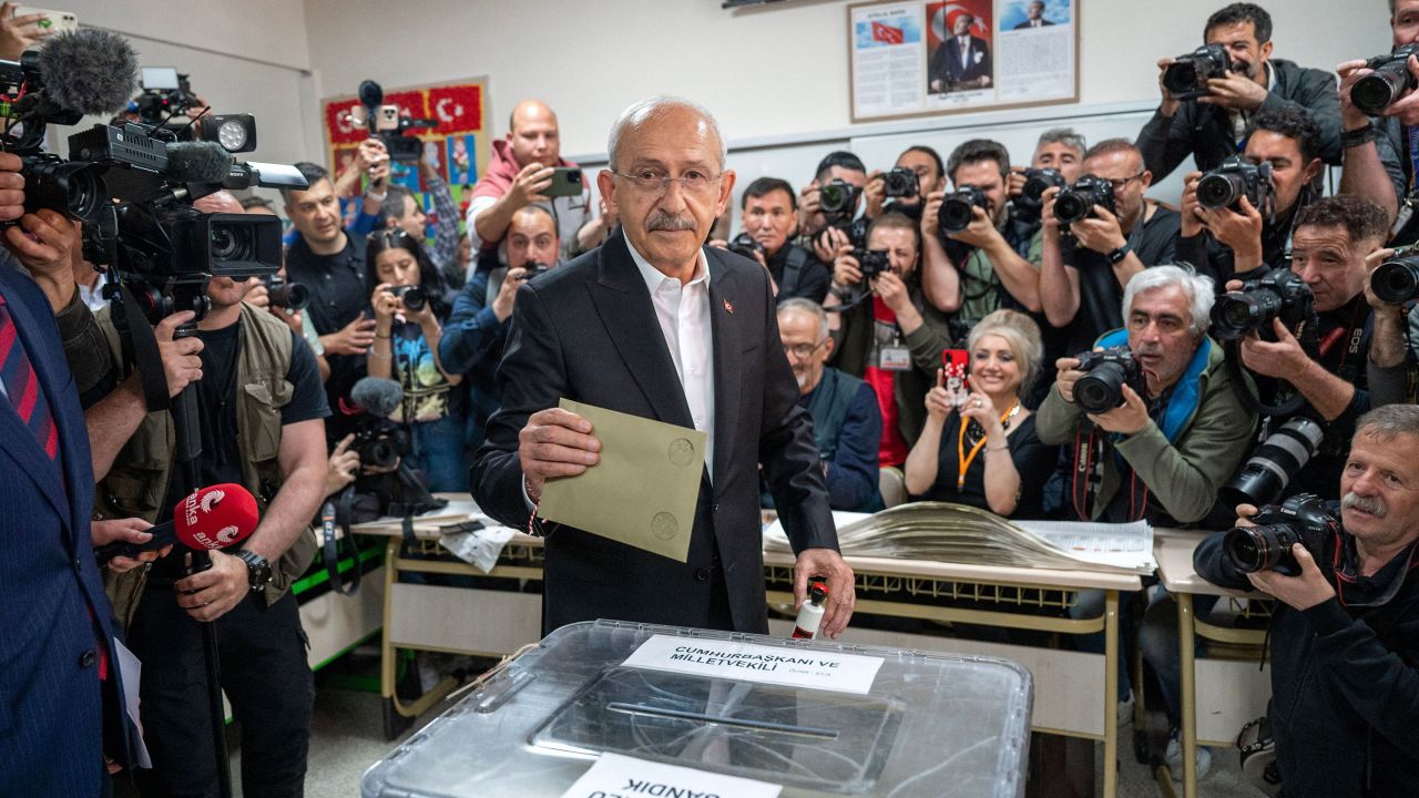 Kemal Kilicdaroglu casts his ballot to vote in the presidential and parliamentary elections, in Ankara, Turkey, on May 14, 2023. 