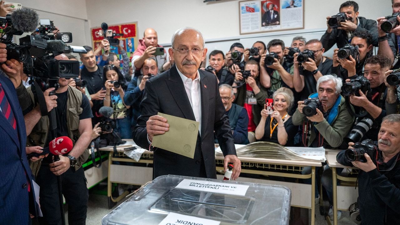 Kemal Kilicdaroglu casts his ballot to vote in the presidential and parliamentary elections, in Ankara, Turkey, on May 14, 2023.