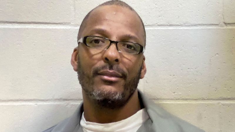 NextImg:St. Louis prosecutor files motion asking court to set aside the conviction of a man serving a life sentence for murder | CNN