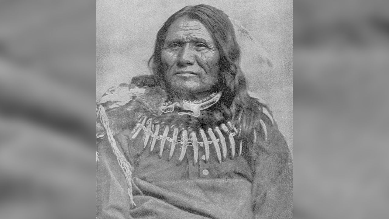 An archival photo of Chief Standing Bear, a leader of the Ponca people in the late 1800s.