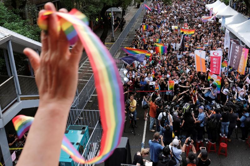Gay rights Taiwan grants right of adoption to same-sex couples