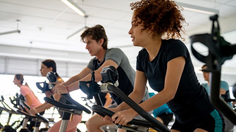 Study finds that the amount of exercise may affect the risk of influenza and pneumonia