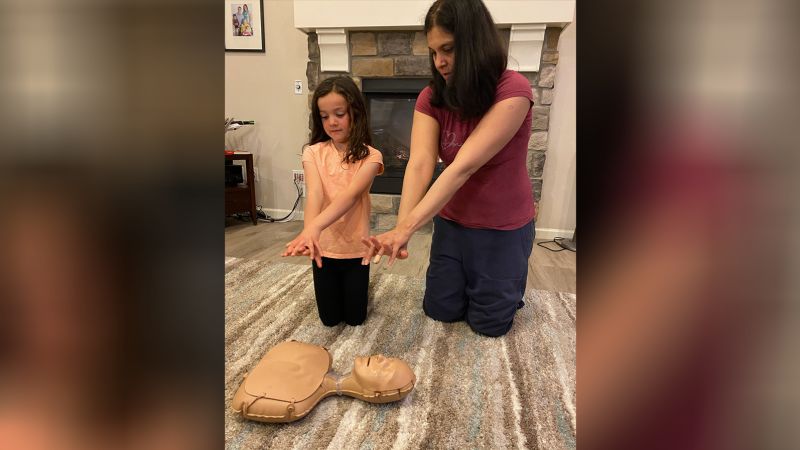 NextImg:Children as young as 4 can learn what to do in a medical emergency, American Heart Association says | CNN