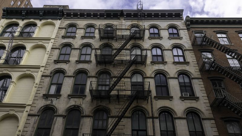 Read more about the article Manhattan rents reach (another) record high – CNN
