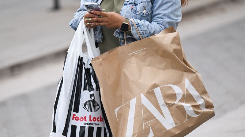 NextImg:Investors shouldn't ignore this recession indicator | CNN Business