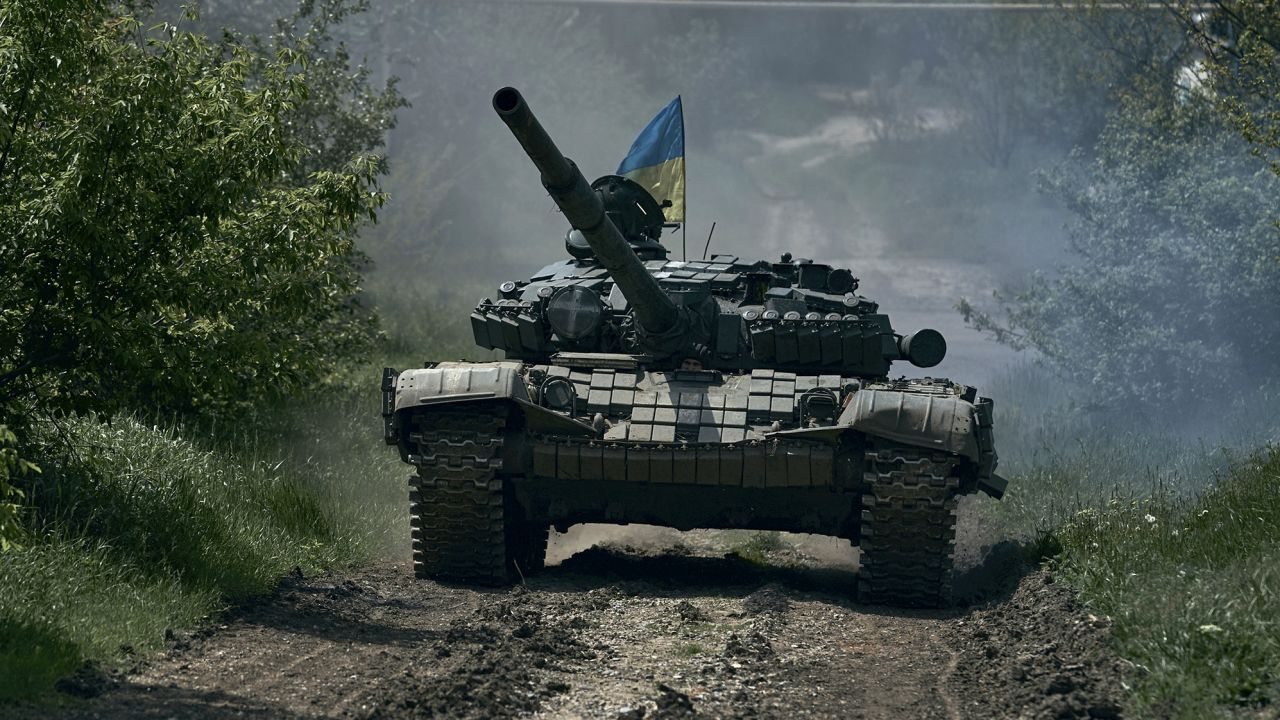 Cada vez hay más señales de que la ofensiva anticipada de Ucrania puede estar en marcha.