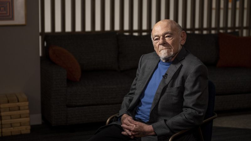 Read more about the article Sam Zell billionaire real estate investor dead at 81 – CNN