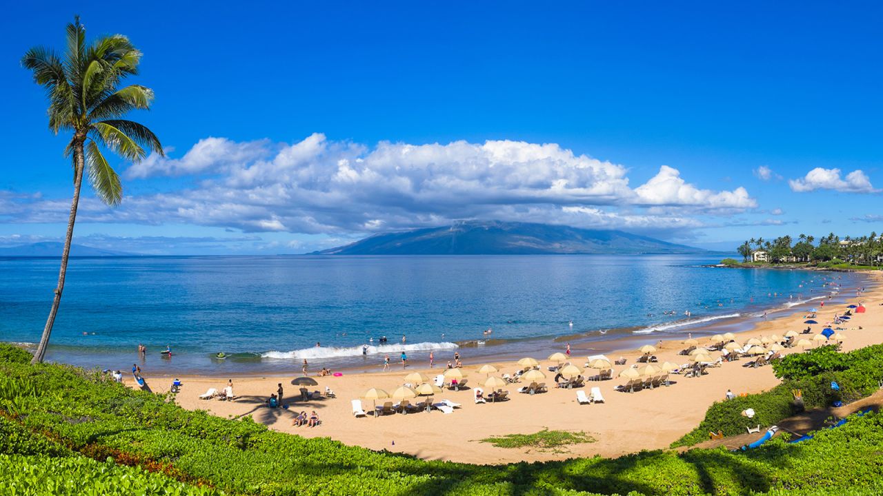 <strong>7.  Bãi biển Wailea, Maui, Hawaii:</strong>Bãi biển Wailea là một trong những bãi biển bỏ túi hàng năm với hoạt động theo dõi ống thở đến nghẹt thở.