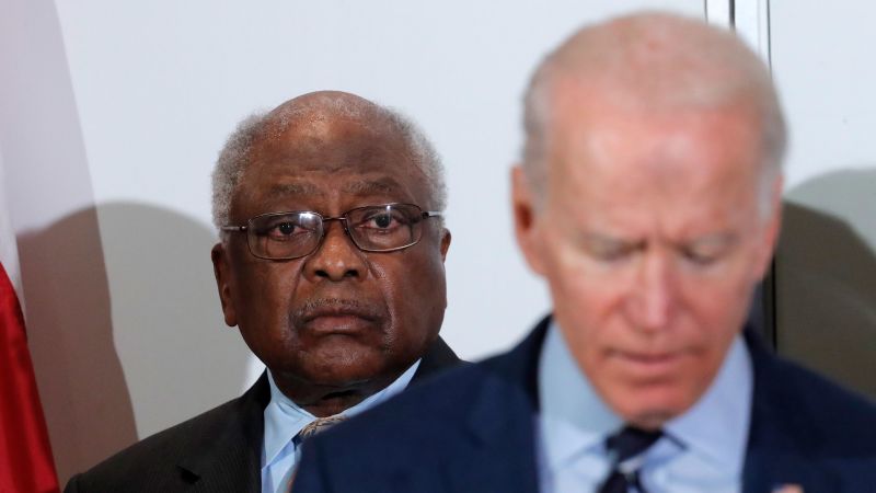 NextImg:Clyburn says Biden pushed to move South Carolina up in primary calendar to avoid 'embarrassment' | CNN Politics