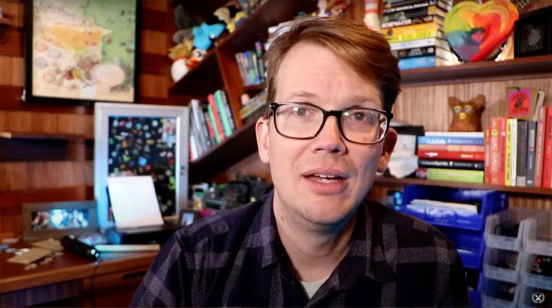 Hank Green - TrenaHaziim