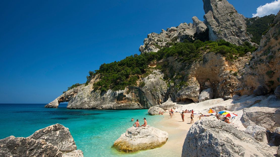 CXRK9F Cala Goloritze bay, Golfo di Orosei, Gennargentu National Park, Sardinia, Italy, Europe