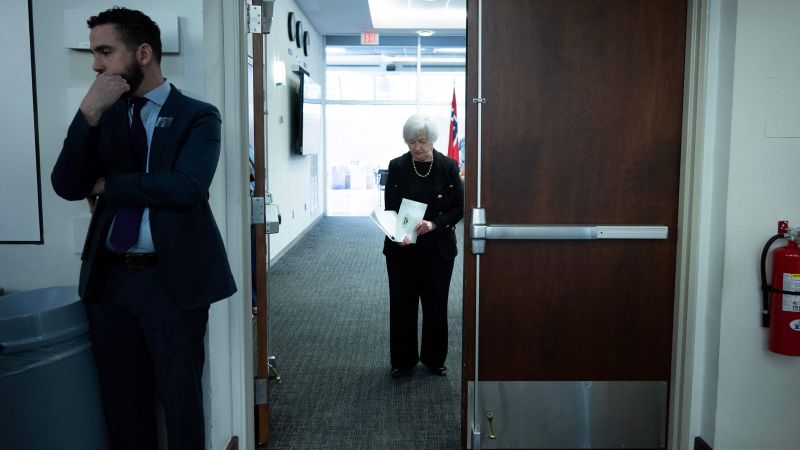 NextImg:Treasury burns through funds amid bumpy debt ceiling talks | CNN Politics