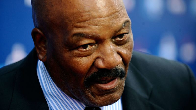 Video: From NFL legend to actor and civil rights activist: A look back at Jim Brown’s life | CNN