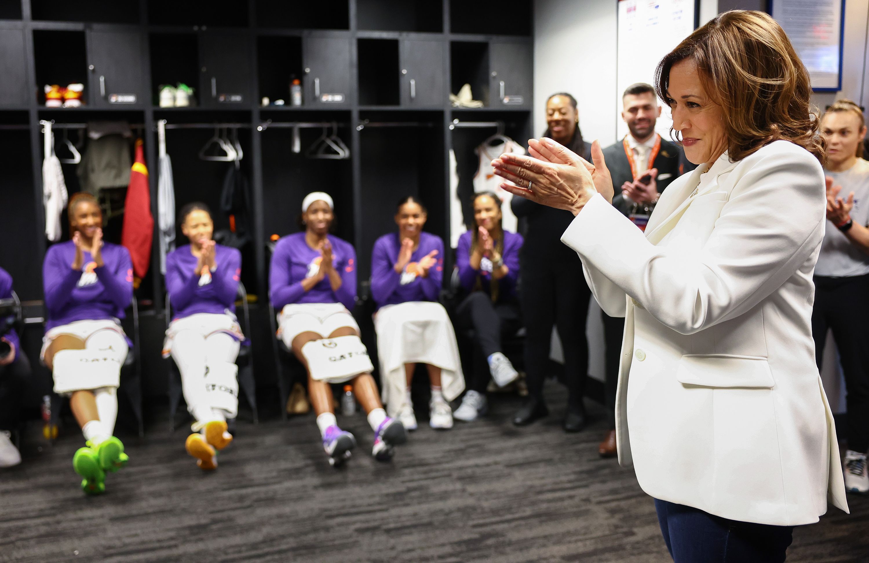 LA Sparks defeat Griner, Mercury 94-71 in WNBA season opener