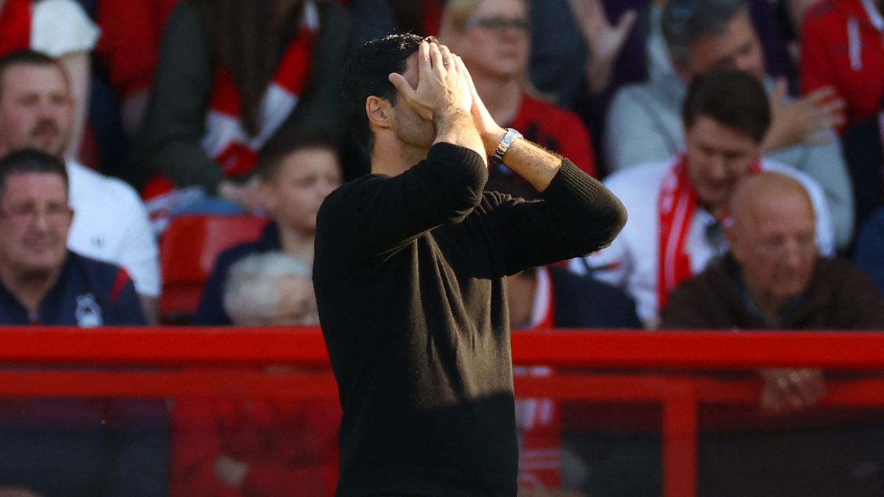 Arsenal manager Mikel Arteta reacts during his team's defeat against Nottingham Forest. 