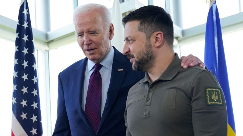 L’attente de l’Ukraine pour l’adhésion à l’OTAN – et la frustration de Zelensky – pèsent sur le dernier jour du sommet, rencontre avec Biden